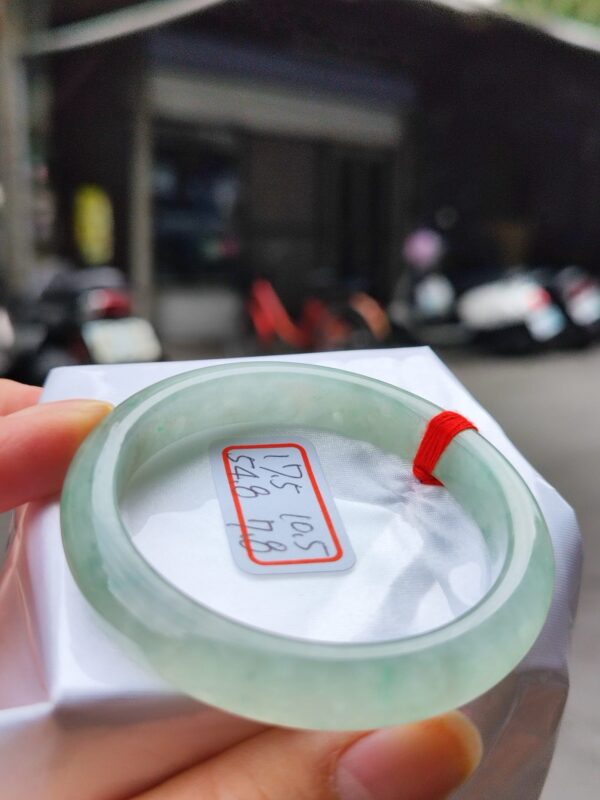 冰種起膠飄綠花正圈手鐲