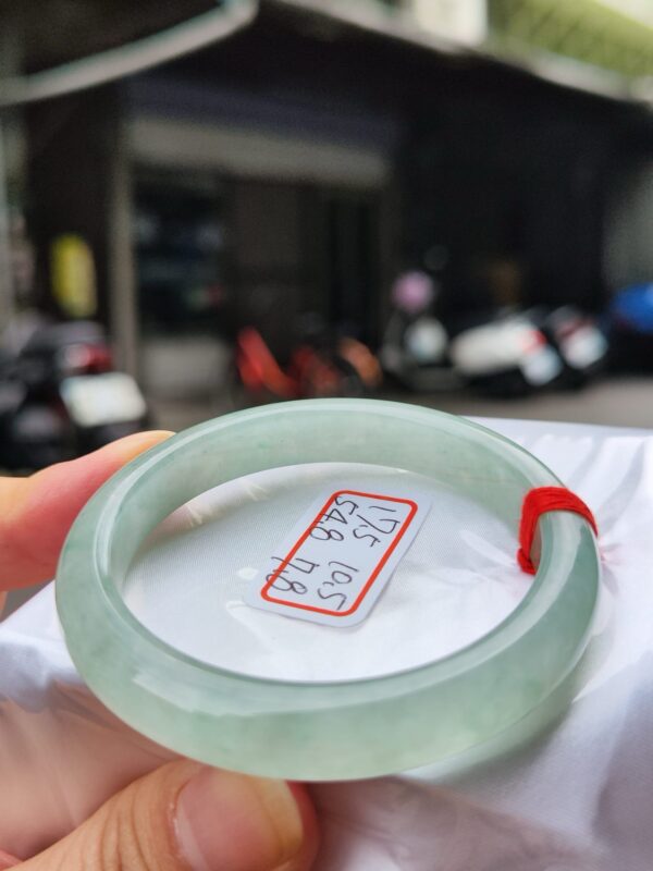 冰種起膠飄綠花正圈手鐲