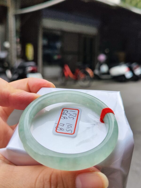 冰種起膠飄綠花正圈手鐲