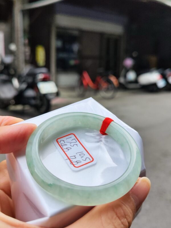 冰種起膠飄綠花正圈手鐲