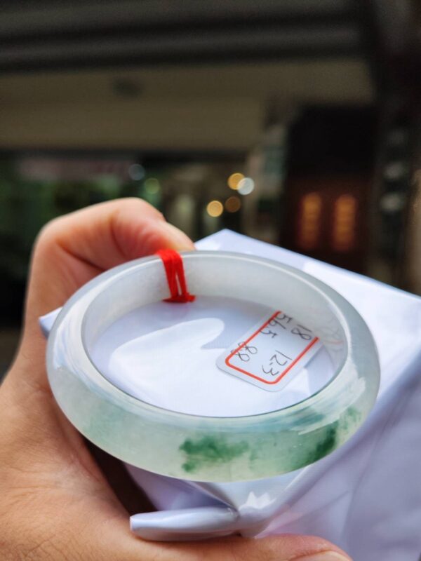 頂級放光玻璃種飄綠花正圈超厚庄手鐲