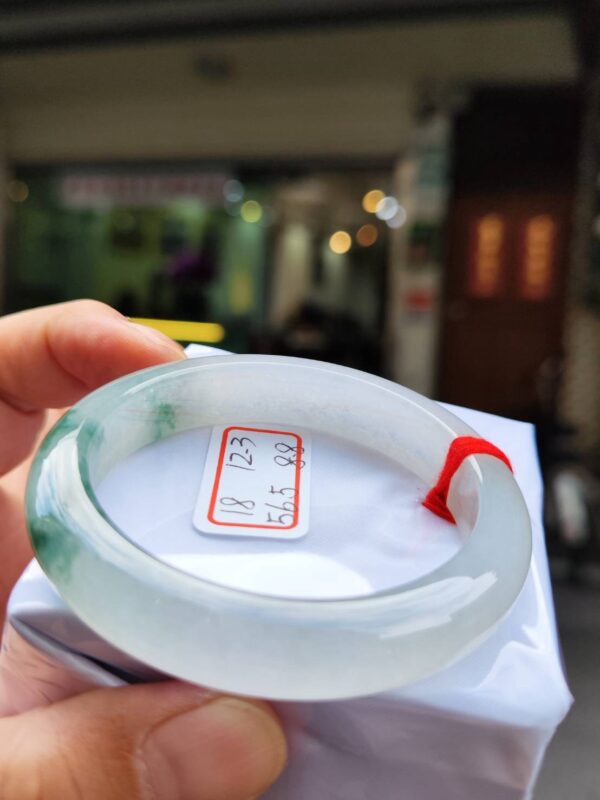 頂級放光玻璃種飄綠花正圈超厚庄手鐲