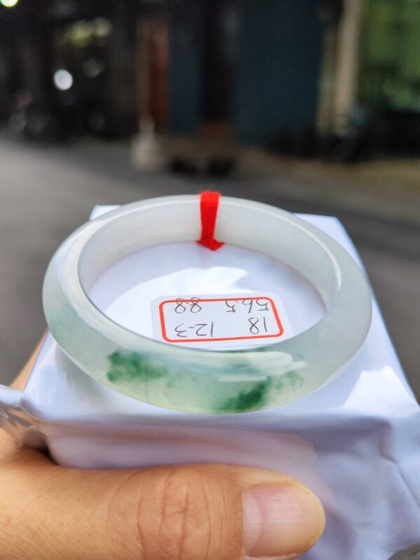頂級放光玻璃種飄綠花正圈超厚庄手鐲