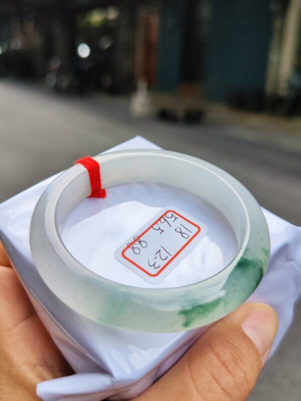 頂級放光玻璃種飄綠花正圈超厚庄手鐲