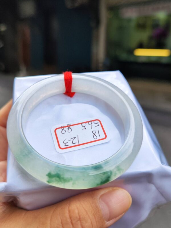 頂級放光玻璃種飄綠花正圈超厚庄手鐲