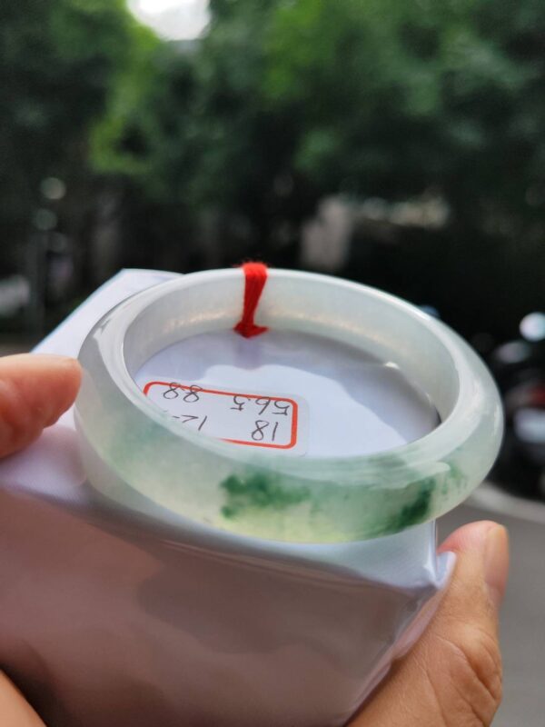 頂級放光玻璃種飄綠花正圈超厚庄手鐲