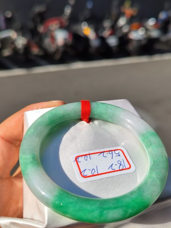 飄正陽綠正圈圓骨手鐲