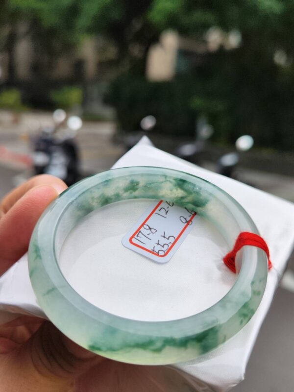 頂級放光玻璃種飄綠花正圈厚庄手鐲
