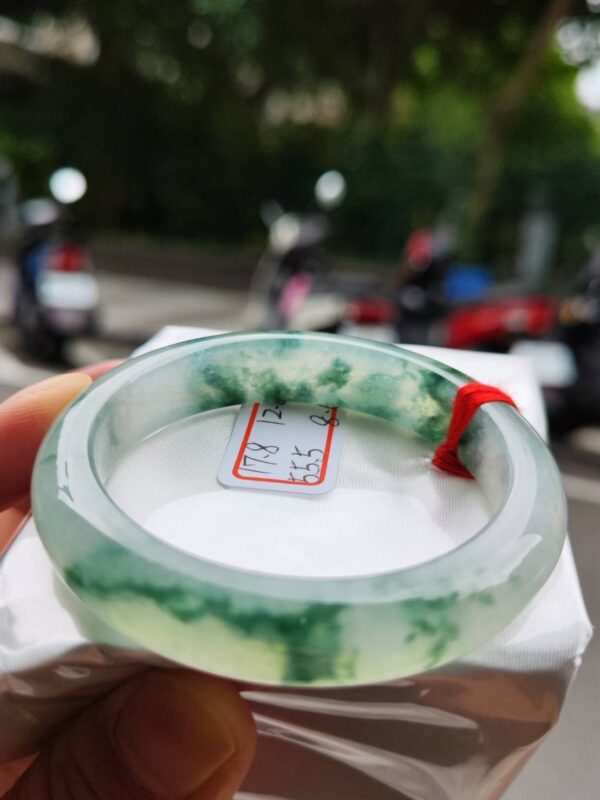 頂級放光玻璃種飄綠花正圈厚庄手鐲