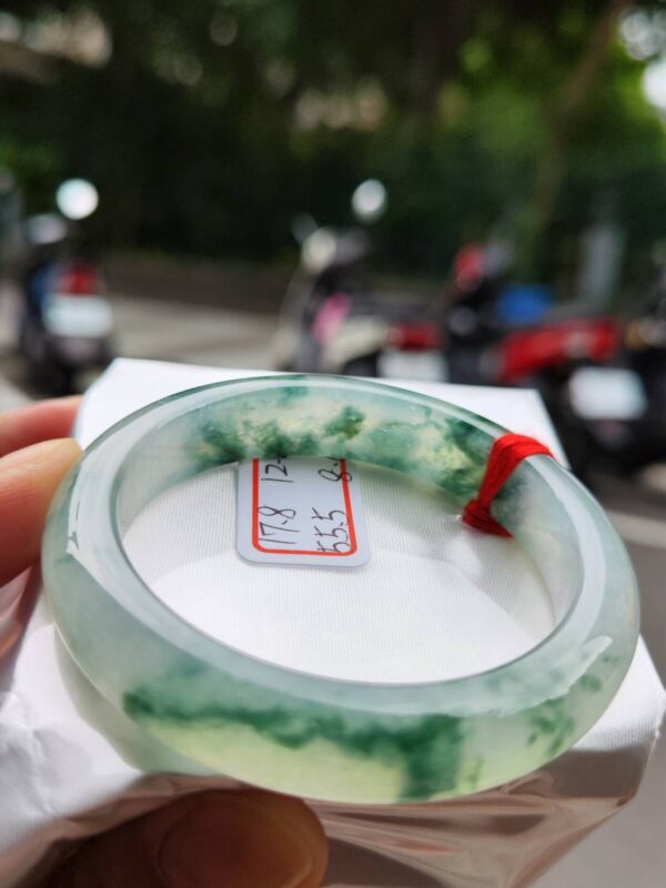 頂級放光玻璃種飄綠花正圈厚庄手鐲
