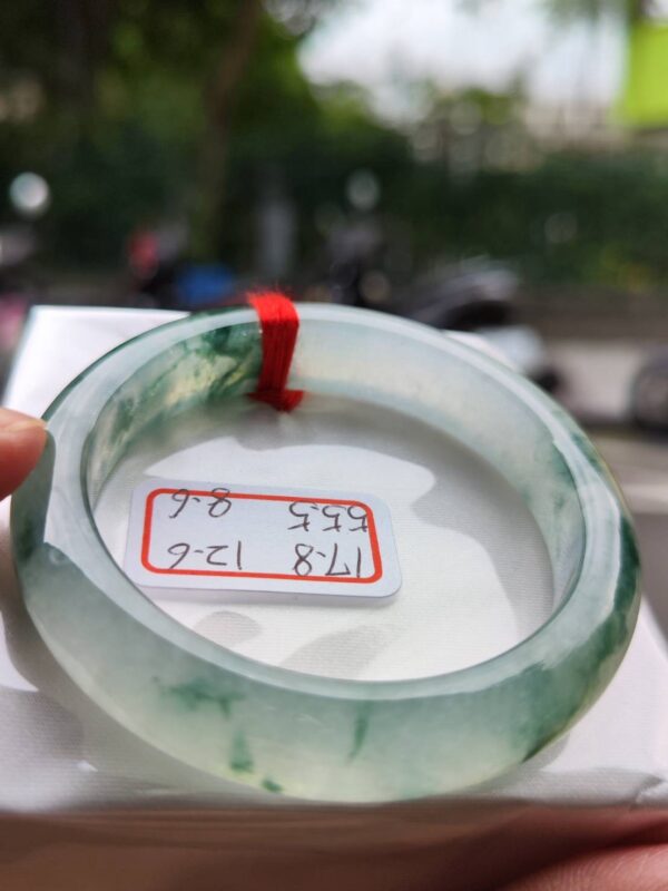 頂級放光玻璃種飄綠花正圈厚庄手鐲