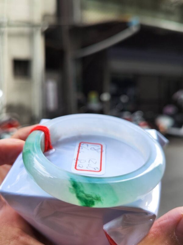 冰種飄綠花正圈厚庄手鐲