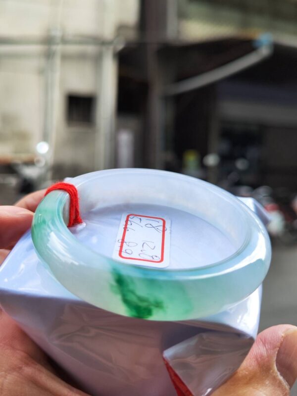 冰種飄綠花正圈厚庄手鐲