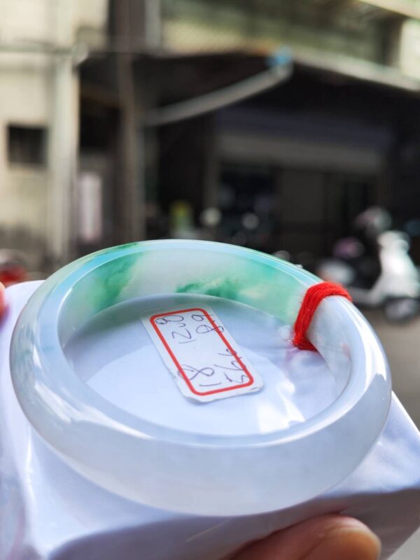 冰種飄綠花正圈厚庄手鐲