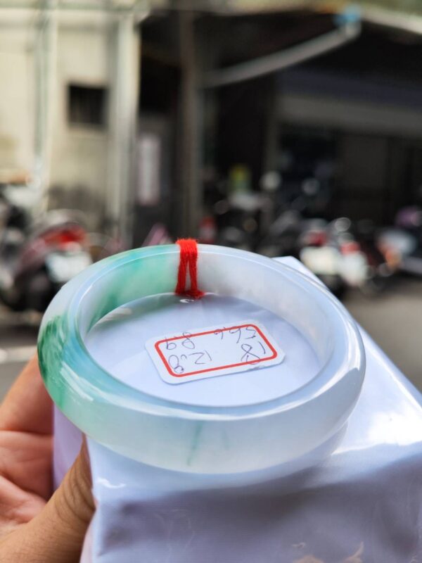 冰種飄綠花正圈厚庄手鐲