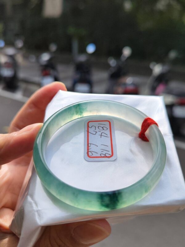 頂級放光玻璃種飄綠花正圈手鐲
