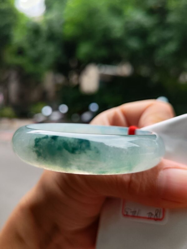 頂級放光玻璃種飄綠花正圈寬版手鐲