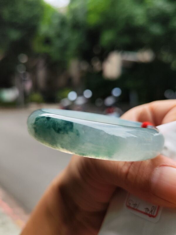 頂級放光玻璃種飄綠花正圈寬版手鐲