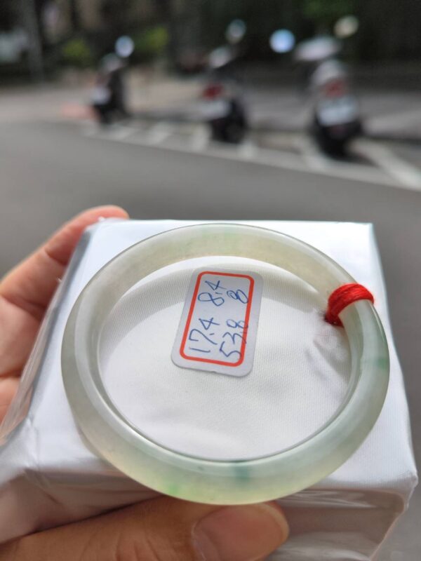 冰透起膠飄花圓骨手鐲