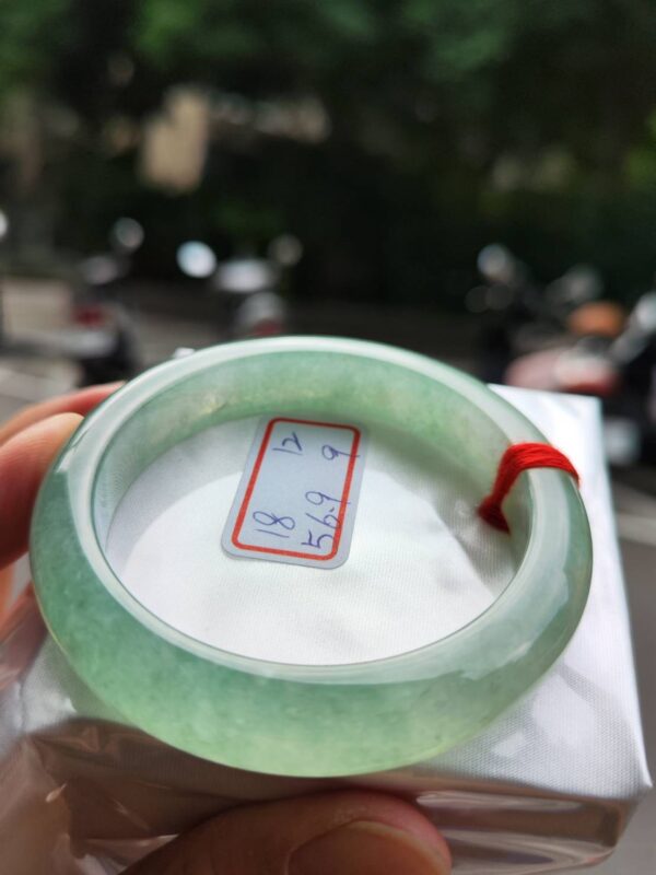 冰種起膠滿綠正圈厚庄手鐲