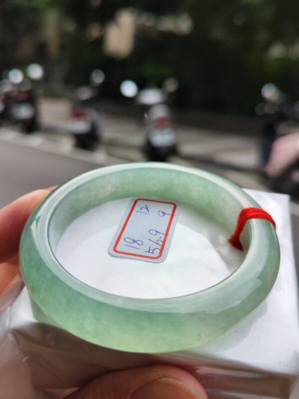 冰種起膠滿綠正圈厚庄手鐲