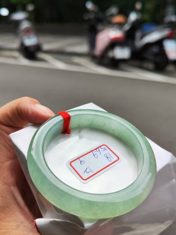 冰種起膠滿綠正圈厚庄手鐲