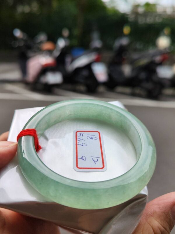 冰種起膠滿綠正圈厚庄手鐲