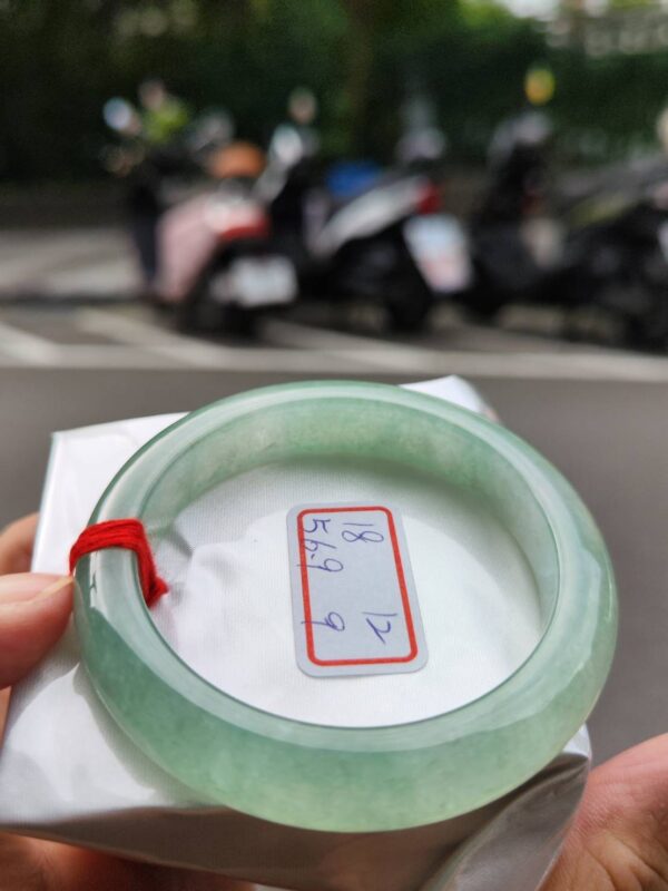 冰種起膠滿綠正圈厚庄手鐲