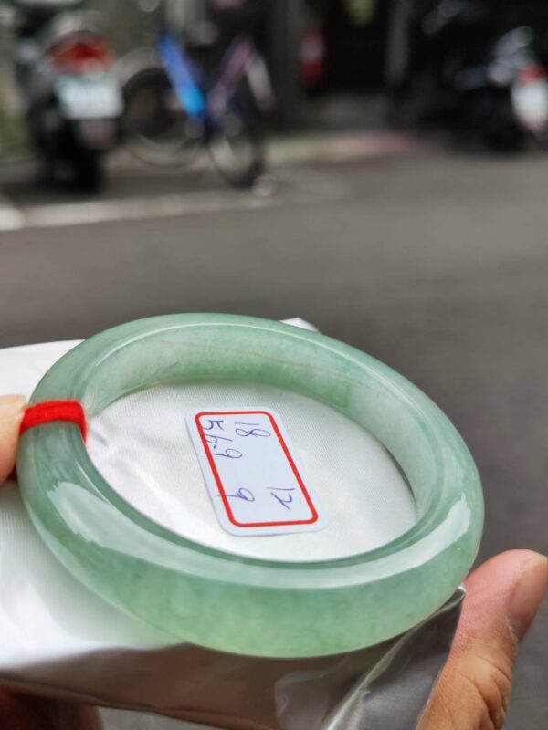 冰種起膠滿綠正圈厚庄手鐲