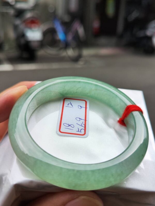 冰種起膠滿綠正圈厚庄手鐲