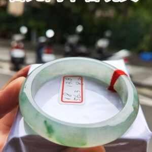放光玻璃種飄綠正圈手鐲