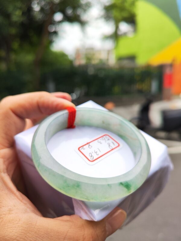 放光玻璃種飄綠正圈手鐲