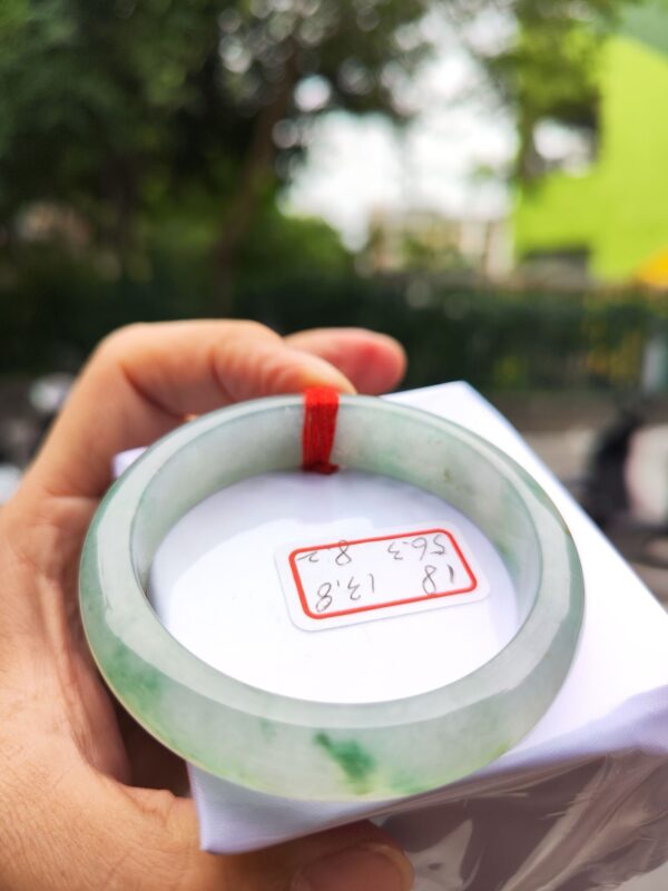 放光玻璃種飄綠正圈手鐲