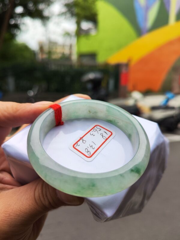 放光玻璃種飄綠正圈手鐲