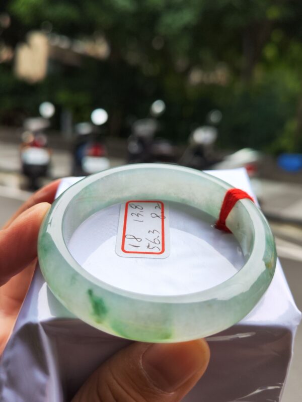 放光玻璃種飄綠正圈手鐲