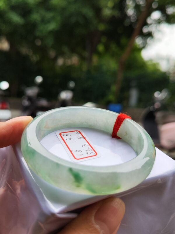 放光玻璃種飄綠正圈手鐲