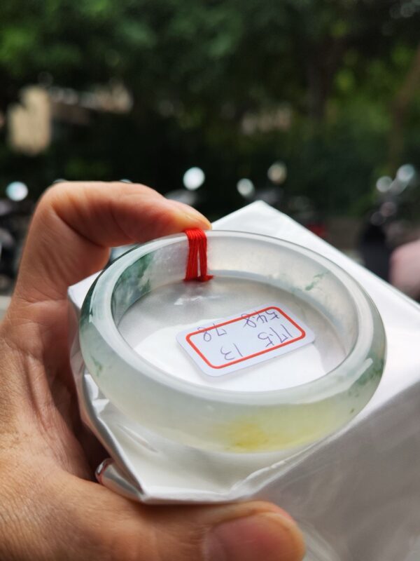 頂級放光玻璃種蜜黃飄花正圈手鐲