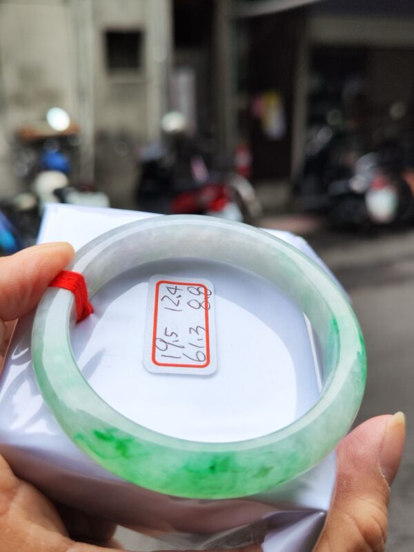 大手圍飄陽綠正圈厚庄手鐲