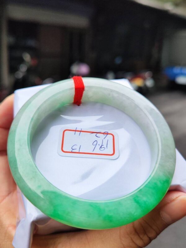糯冰種飄陽綠正圈超厚庄手鐲
