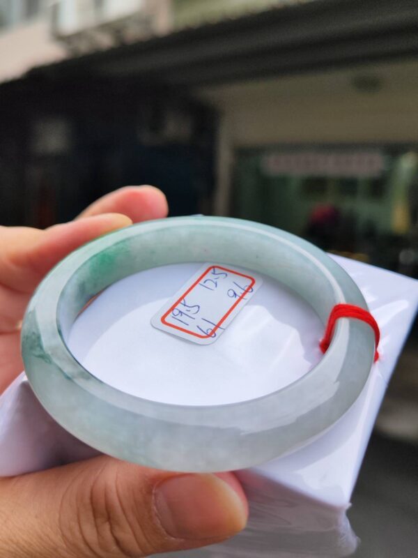 糯冰種飄陽綠正圈超厚庄手鐲