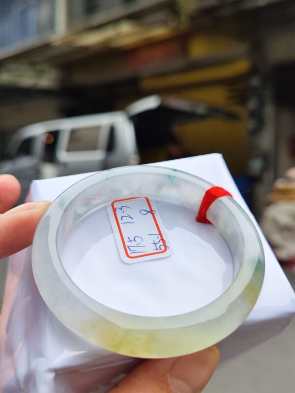 頂級放光玻璃種三彩飄綠花正圈手鐲