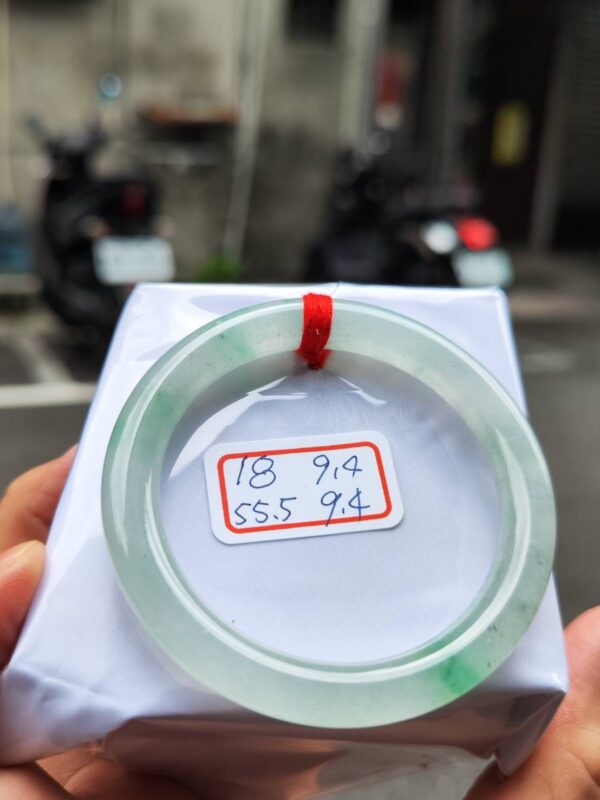 放光玻璃種飄綠花正圈手鐲