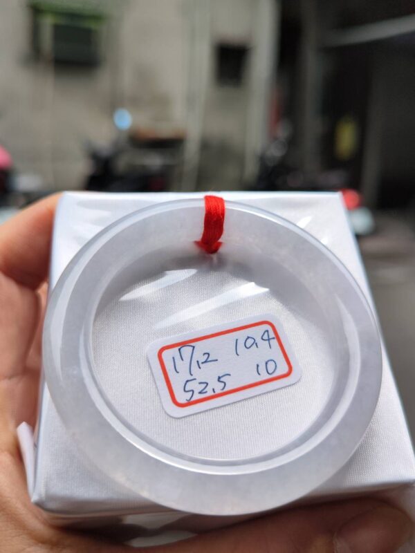 天然緬甸玉A貨 (( 冰種))白月光正圈圓骨手鐲