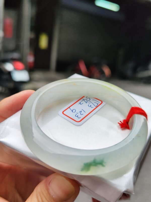 天然緬甸玉A貨 放光玻璃種飄花正圈厚庄手鐲