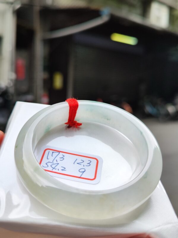 天然緬甸玉A貨 放光玻璃種飄花正圈厚庄手鐲