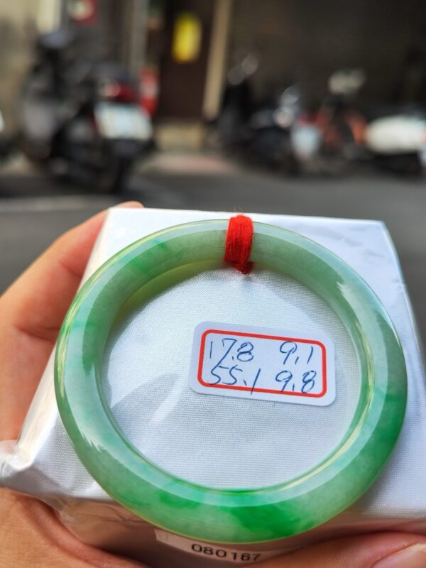 天然緬甸玉A貨 飄陽綠正圈圓骨手鐲