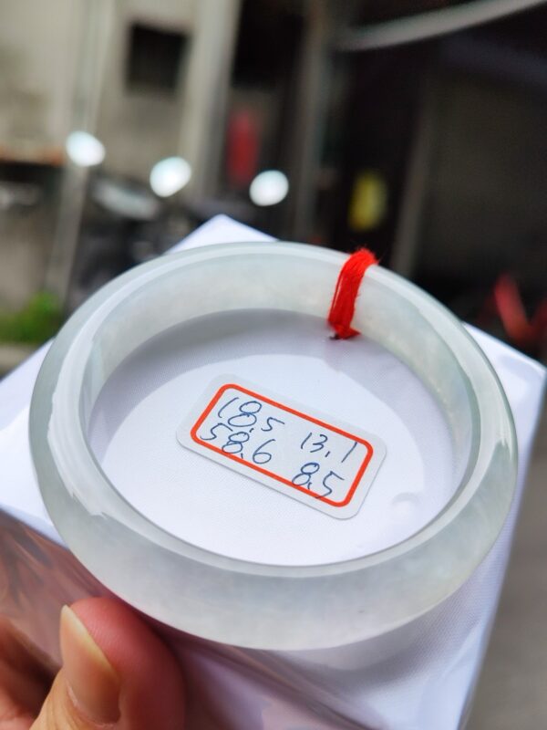 天然緬甸玉A貨 放光玻璃種正圈厚庄手鐲