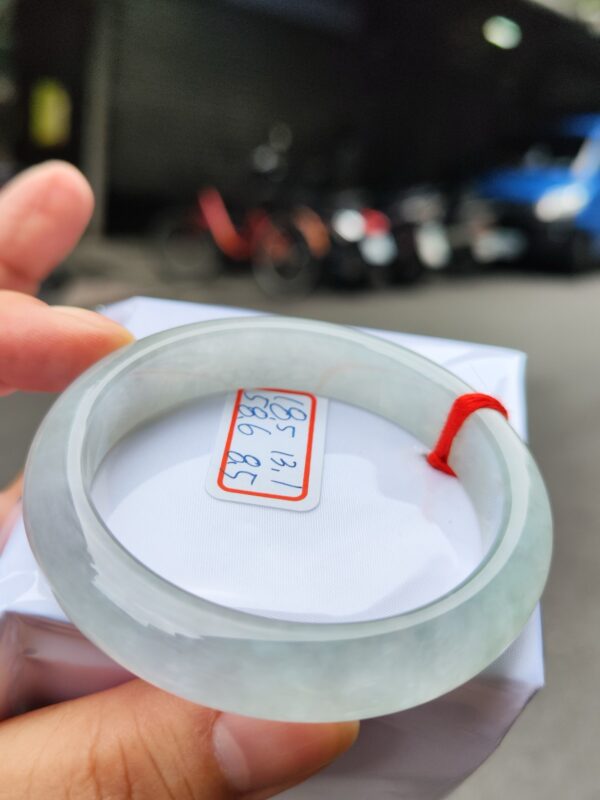天然緬甸玉A貨 放光玻璃種正圈厚庄手鐲