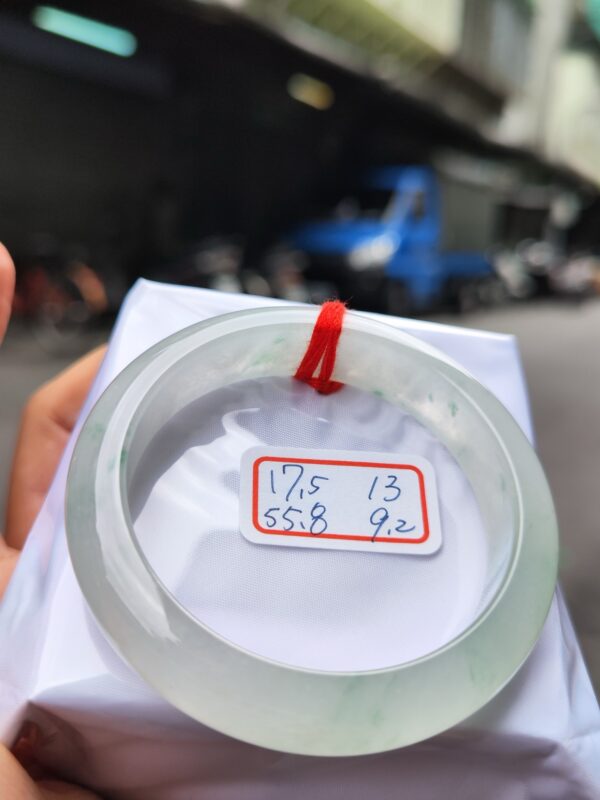 天然緬甸玉A貨 放光玻璃種飄花正圈厚庄手鐲
