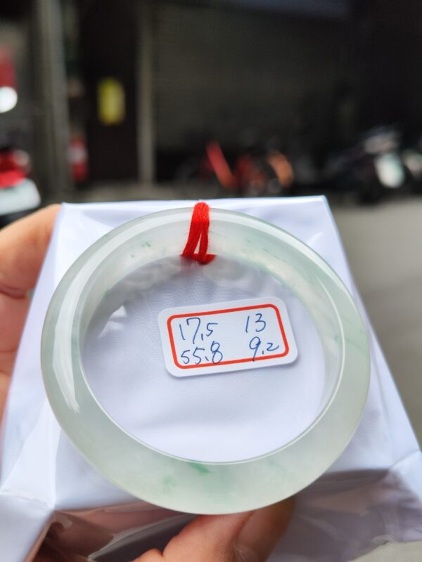 天然緬甸玉A貨 放光玻璃種飄花正圈厚庄手鐲